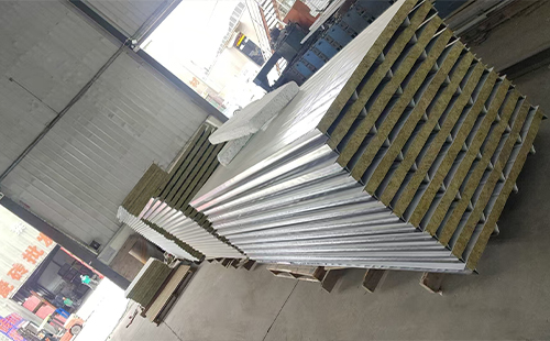 果洛彩钢夹芯板