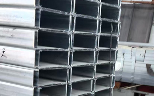 果洛C型钢选型与在轻果洛钢结构中的应用解析